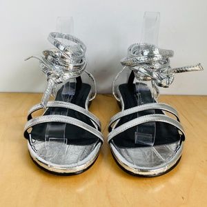 New Bark, Los Angeles, womens silver tie Gladiator sandals, 7.5.